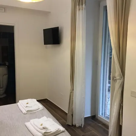 La Casa Di Alice לינה וארוחת בוקר 3*